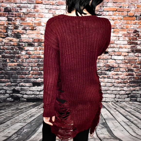 FRAYED ROUND NECK SWEATER in burgundy - Picture 4 of 8